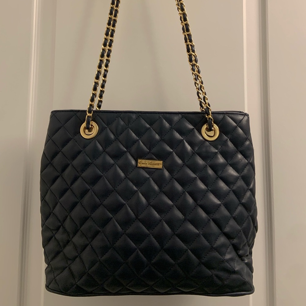 Gloria Vanderbilt purse - quilted design